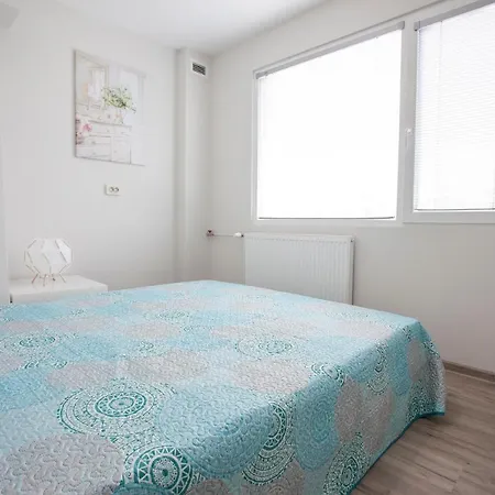 Ballerina Apartment *
